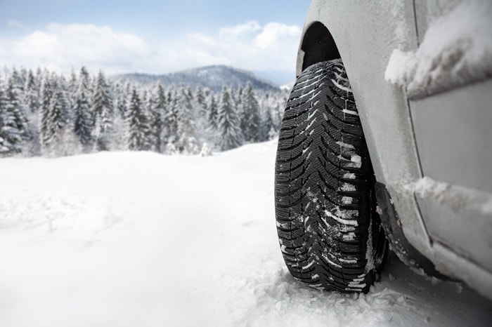 Tire_In_Snow.jpg