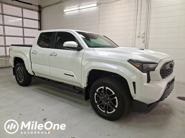 2025 Toyota Tacoma TRD Sport's photo