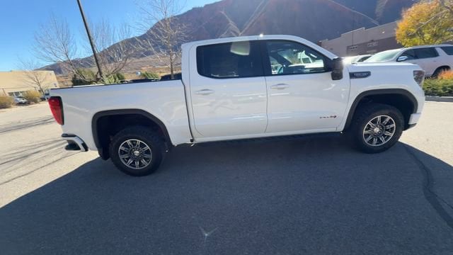 2024 GMC Sierra 1500 AT4 - Photo 9