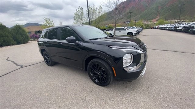 Used 2024 Mitsubishi Outlander SE with VIN JA4J4VA83RZ069424 for sale in Glenwood Springs, CO