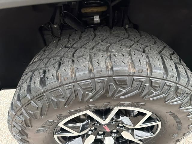 2023 GMC Canyon AT4X - Photo 27