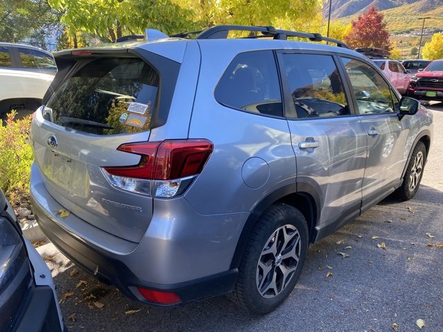 2019 Subaru Forester Premium photo 4