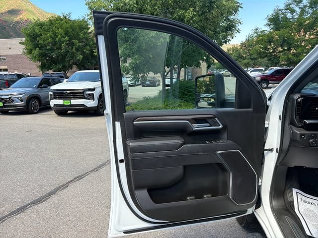 2025 Chevrolet Silverado 2500HD LT - Photo 16