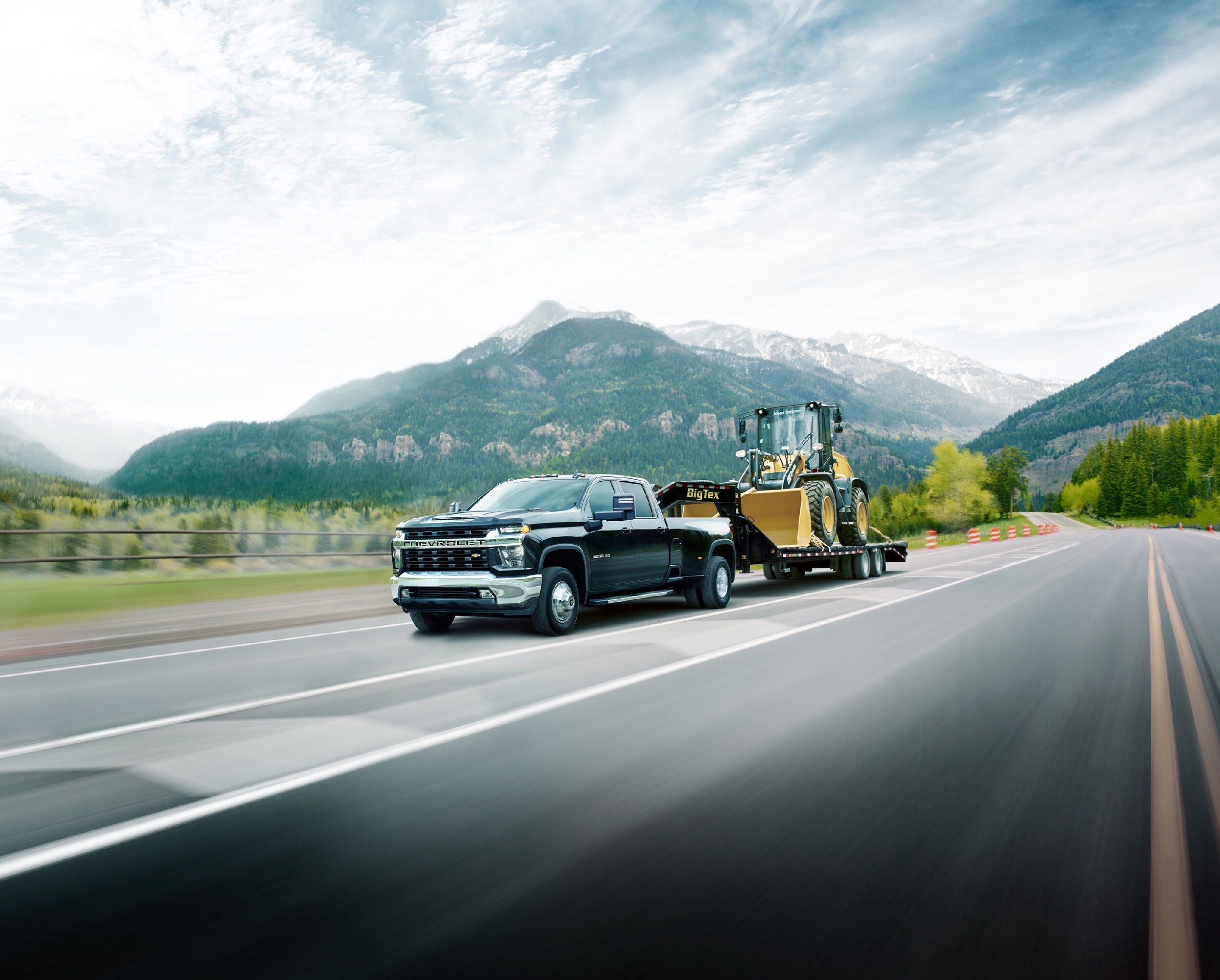 2023-Chevrolet-Silverado3500HD-LT-CrewCab-LongBed-DualWheel-Truck-L01-resized.jpg
