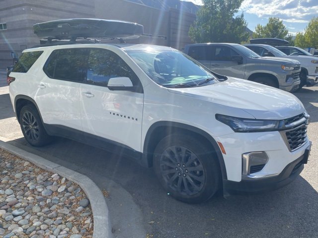 2023 Chevrolet Traverse RS photo 2