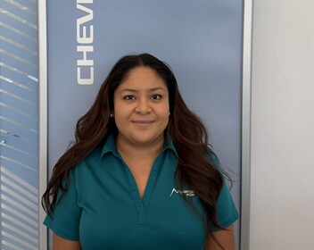 Staff member Stephanie Guiterrez from 95de37a385d2
