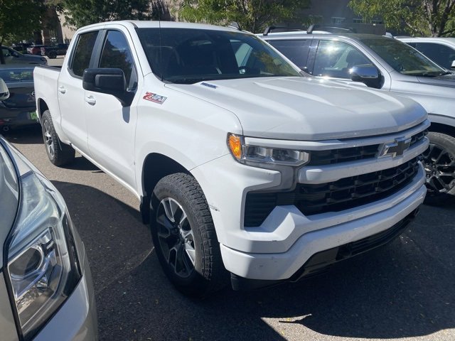 2023 Chevrolet Silverado 1500 RST photo 3