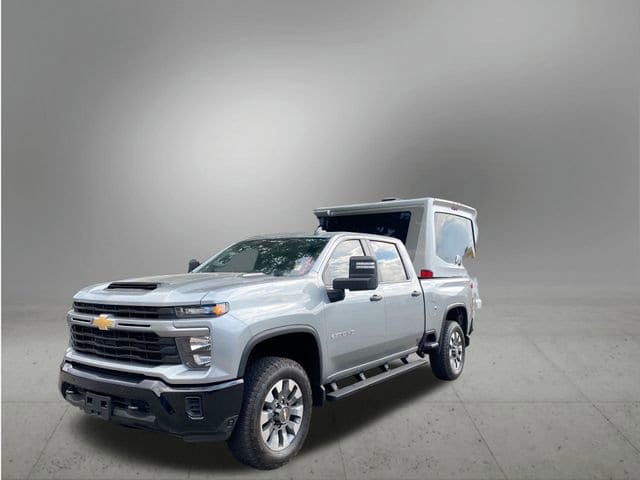 2025 Chevrolet Silverado 2500HD Custom's photo