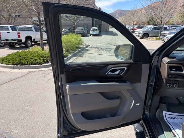 2022 Chevrolet Suburban Z71 - Photo 10