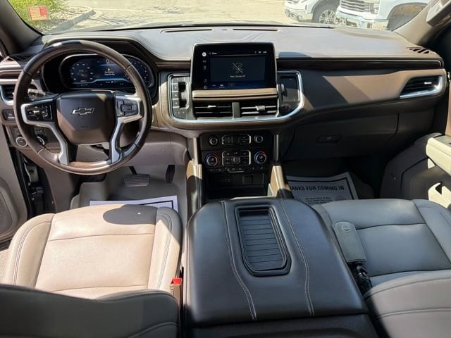 2022 Chevrolet Suburban Z71 - Photo 12