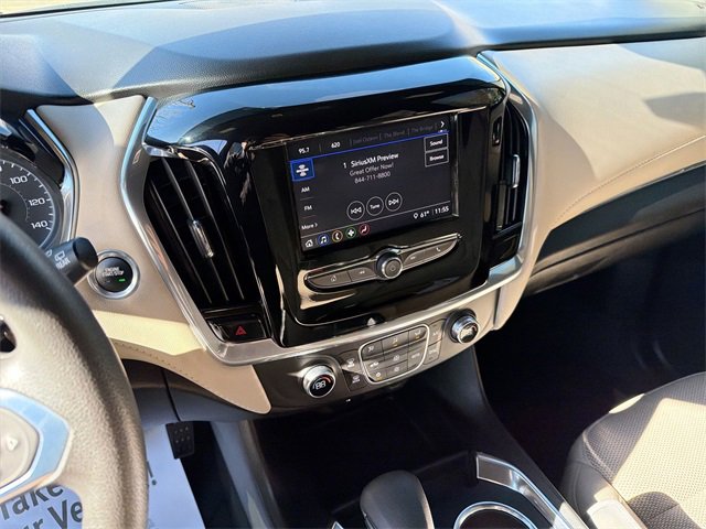 2022 Chevrolet Traverse LS photo 4