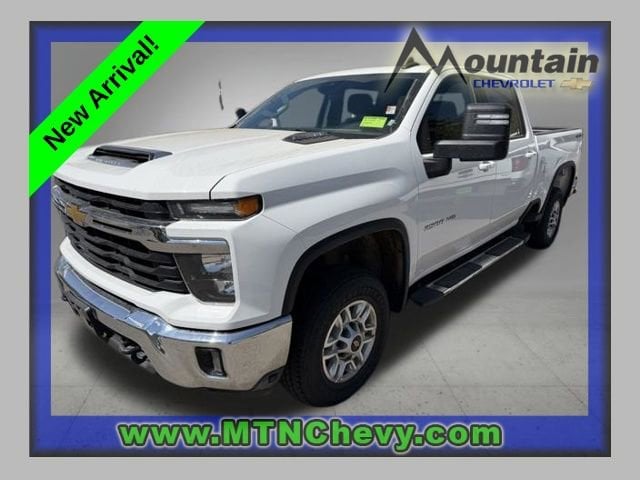 2025 Chevrolet Silverado HD LT 4WD Crew Cab Standard Box's photo