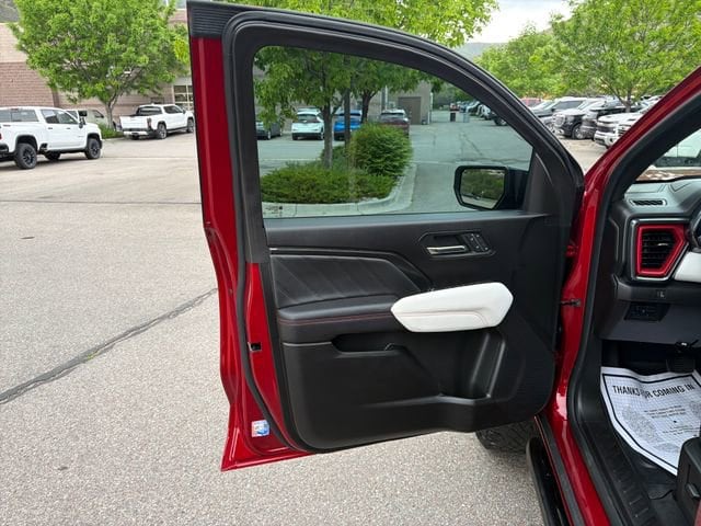 2023 GMC Canyon AT4X - Photo 10