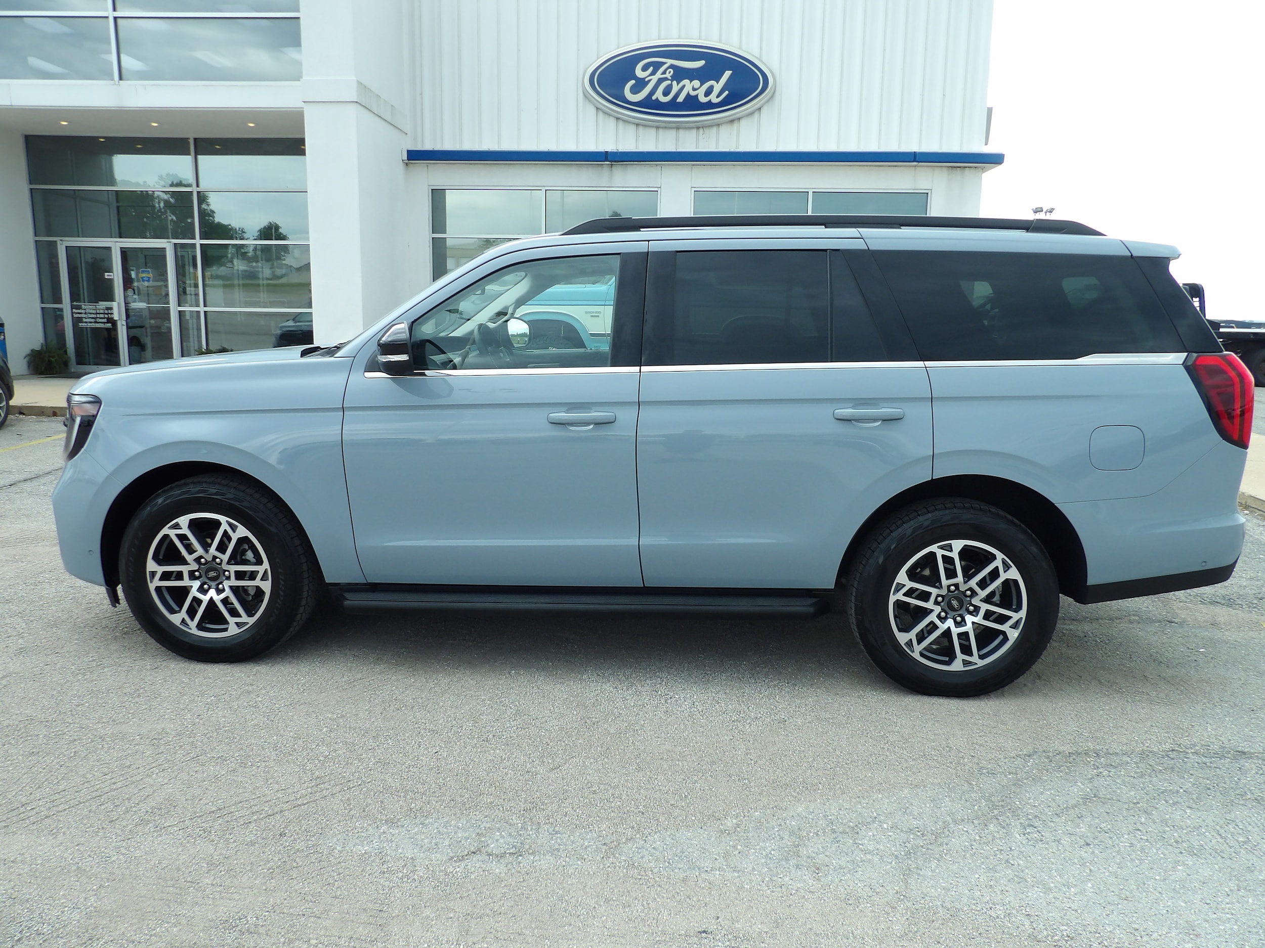 2025 Ford Expedition's photo