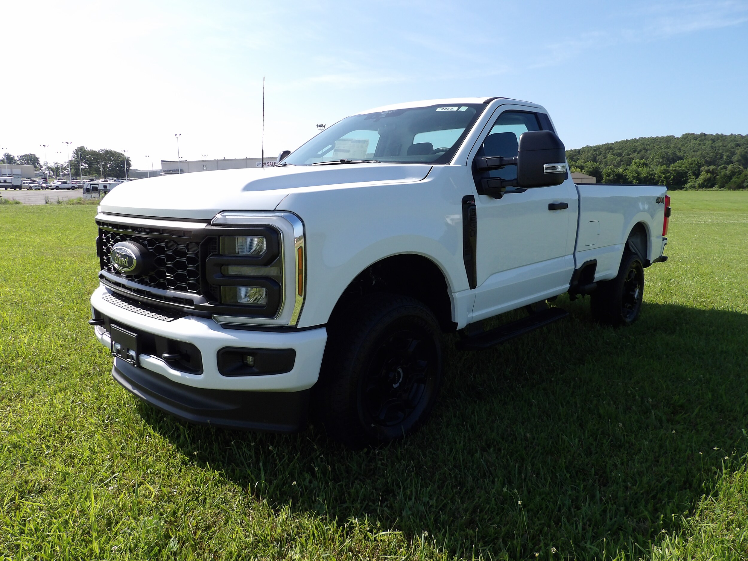 2025 Ford F-350 photo 2