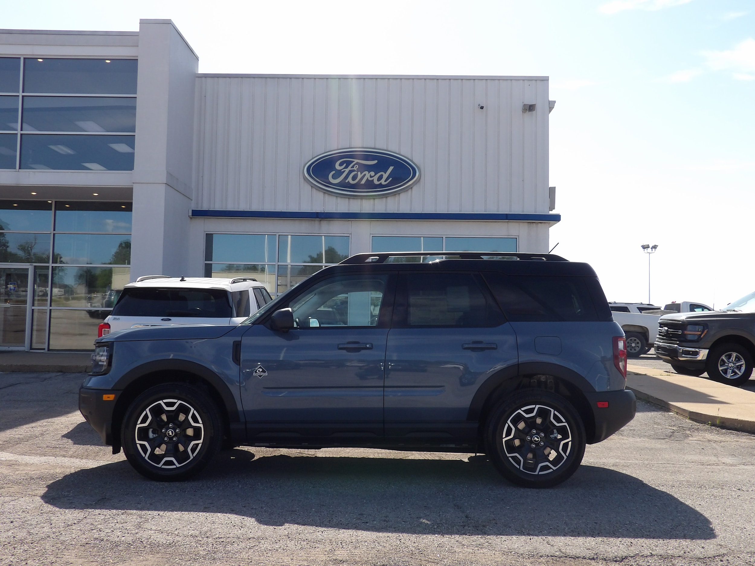 2025 Ford Bronco Sport Outer Banks's photo