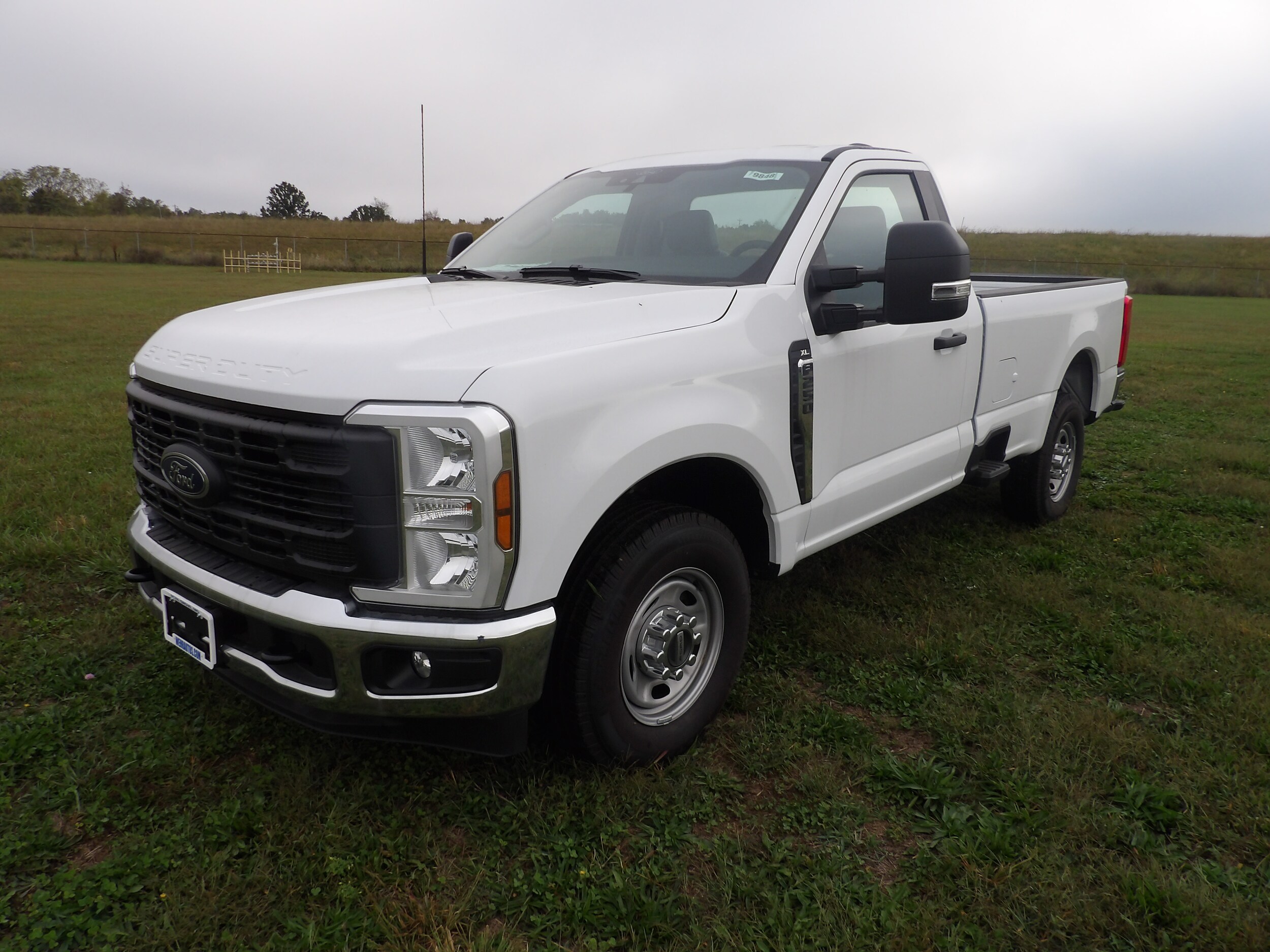 2025 Ford F-250 XL photo 3