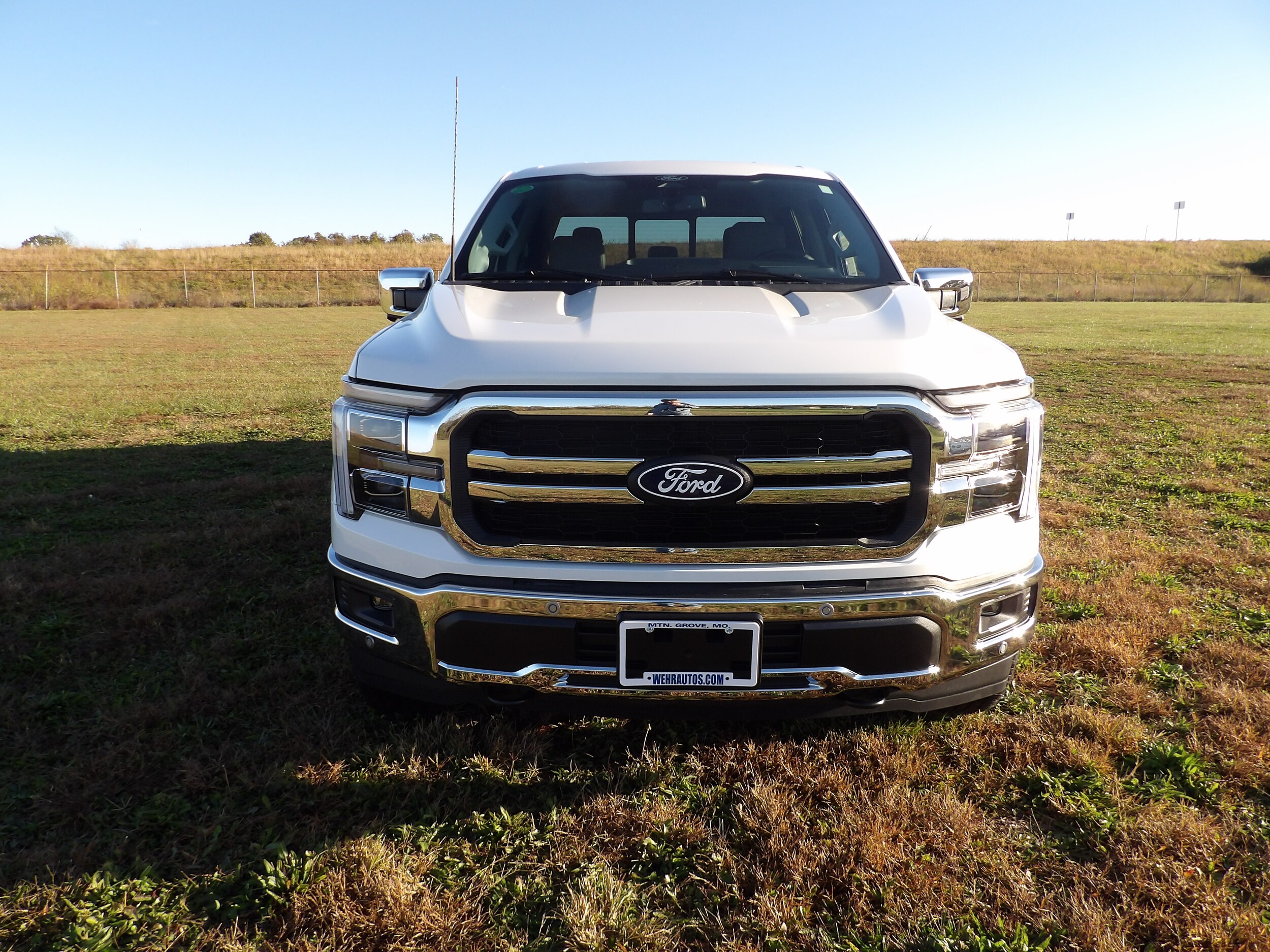 2025 Ford F-150 Lariat photo 3