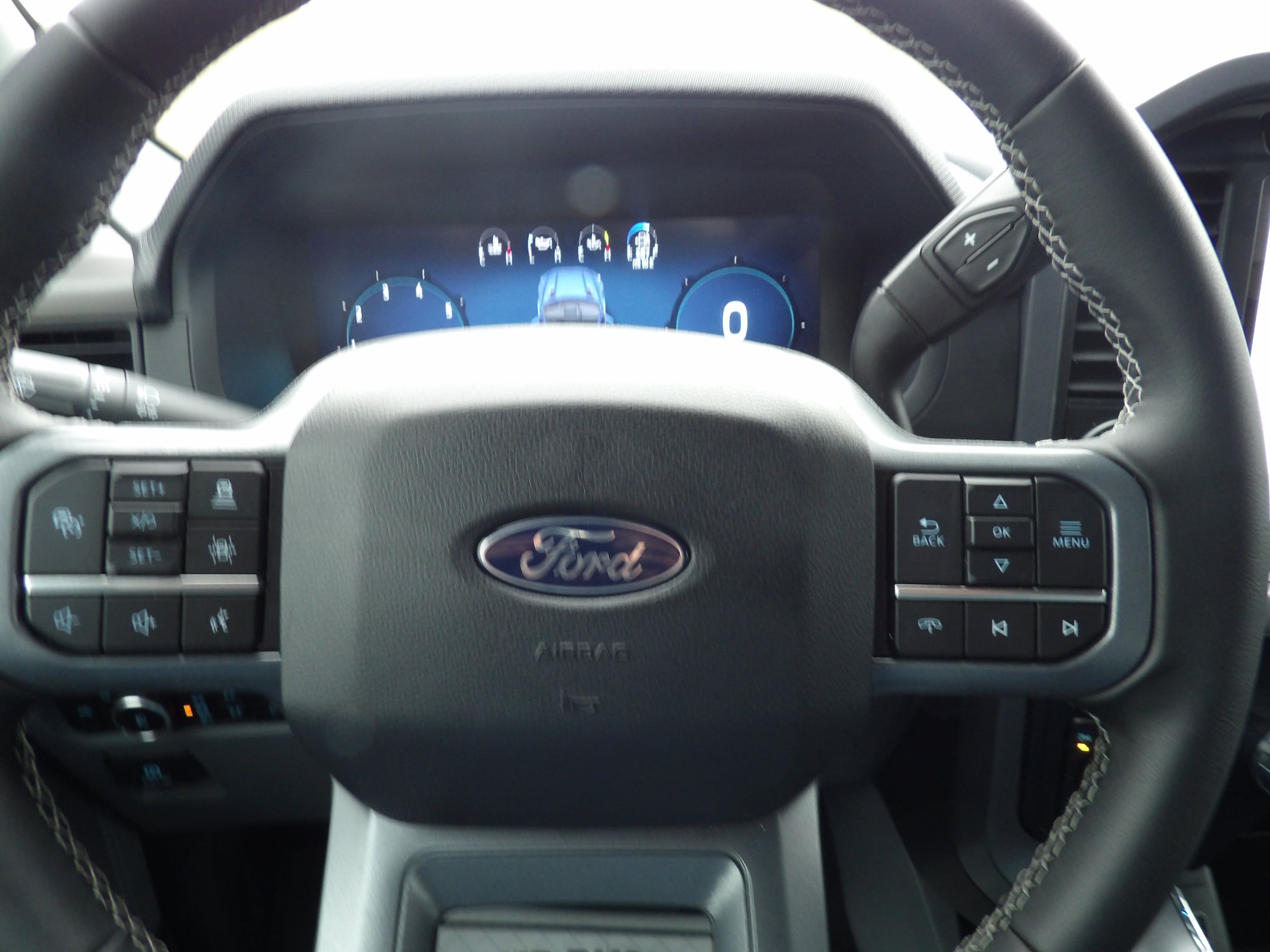 2025 Ford F-150 XLT - Photo 13