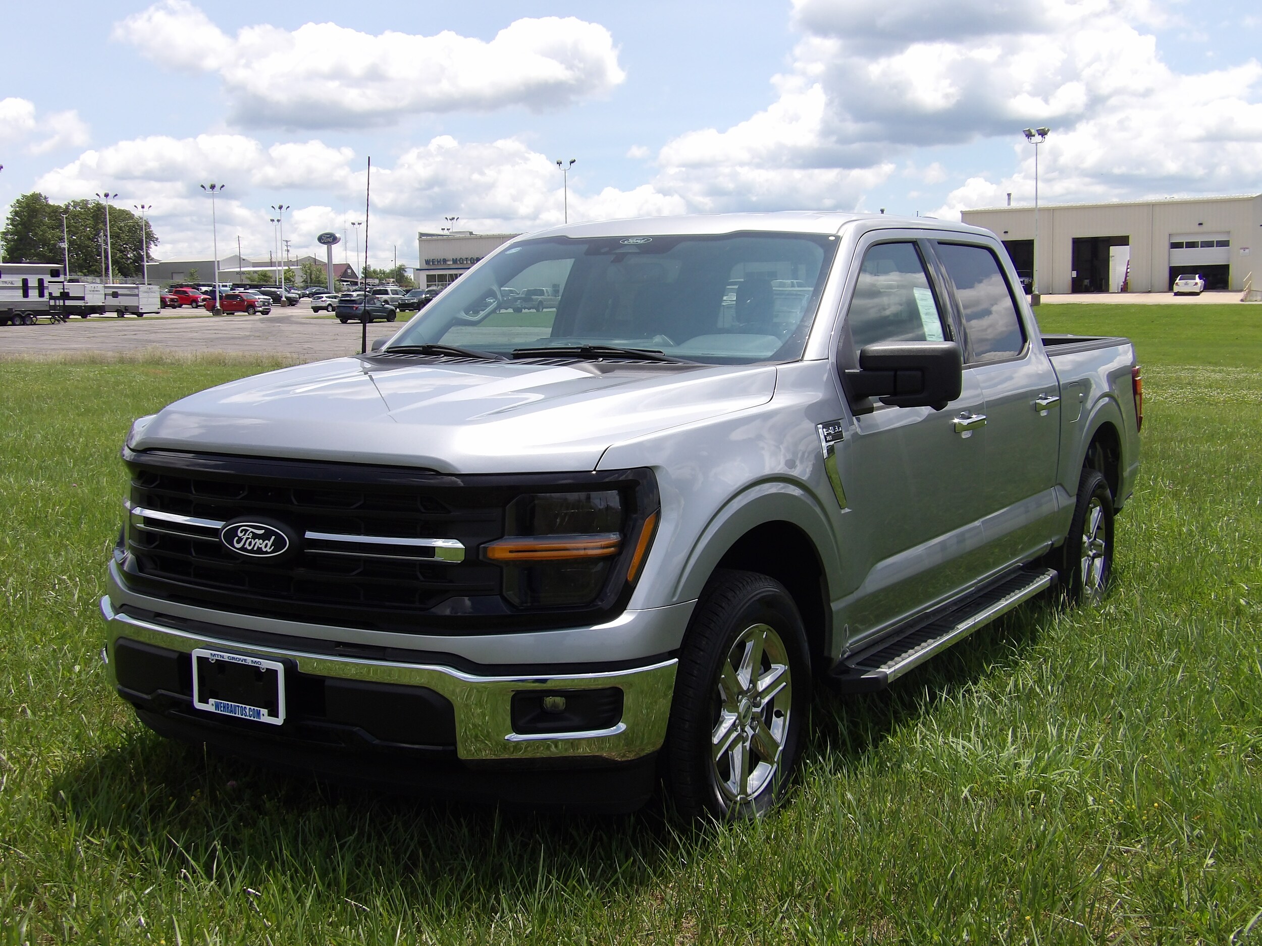 2024 Ford F-150 XLT photo 2