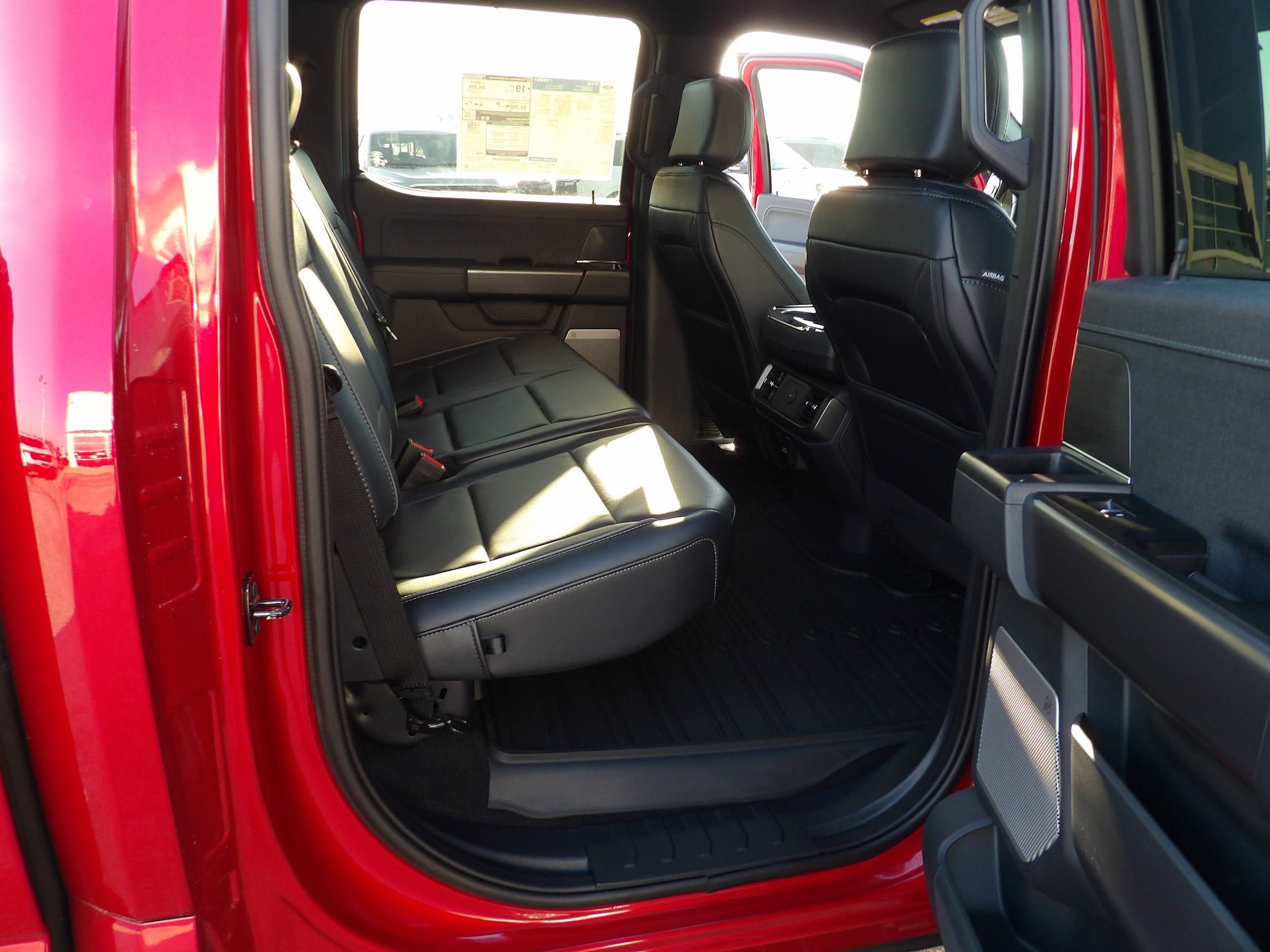 2025 Ford F-150 Lariat - Photo 13