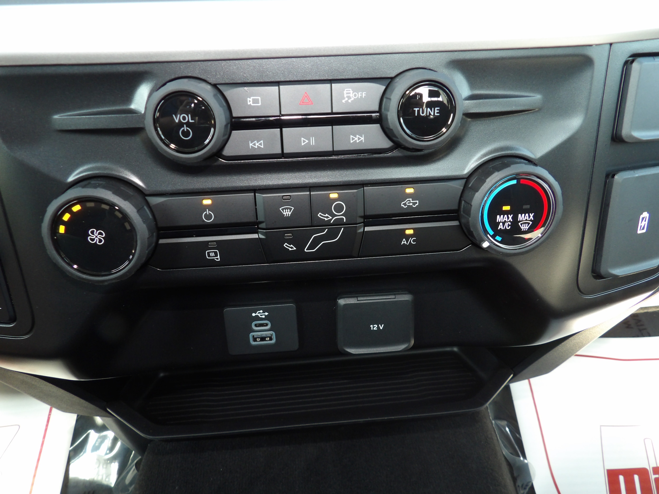 2025 Ford F-350 Super Duty XL - Photo 16