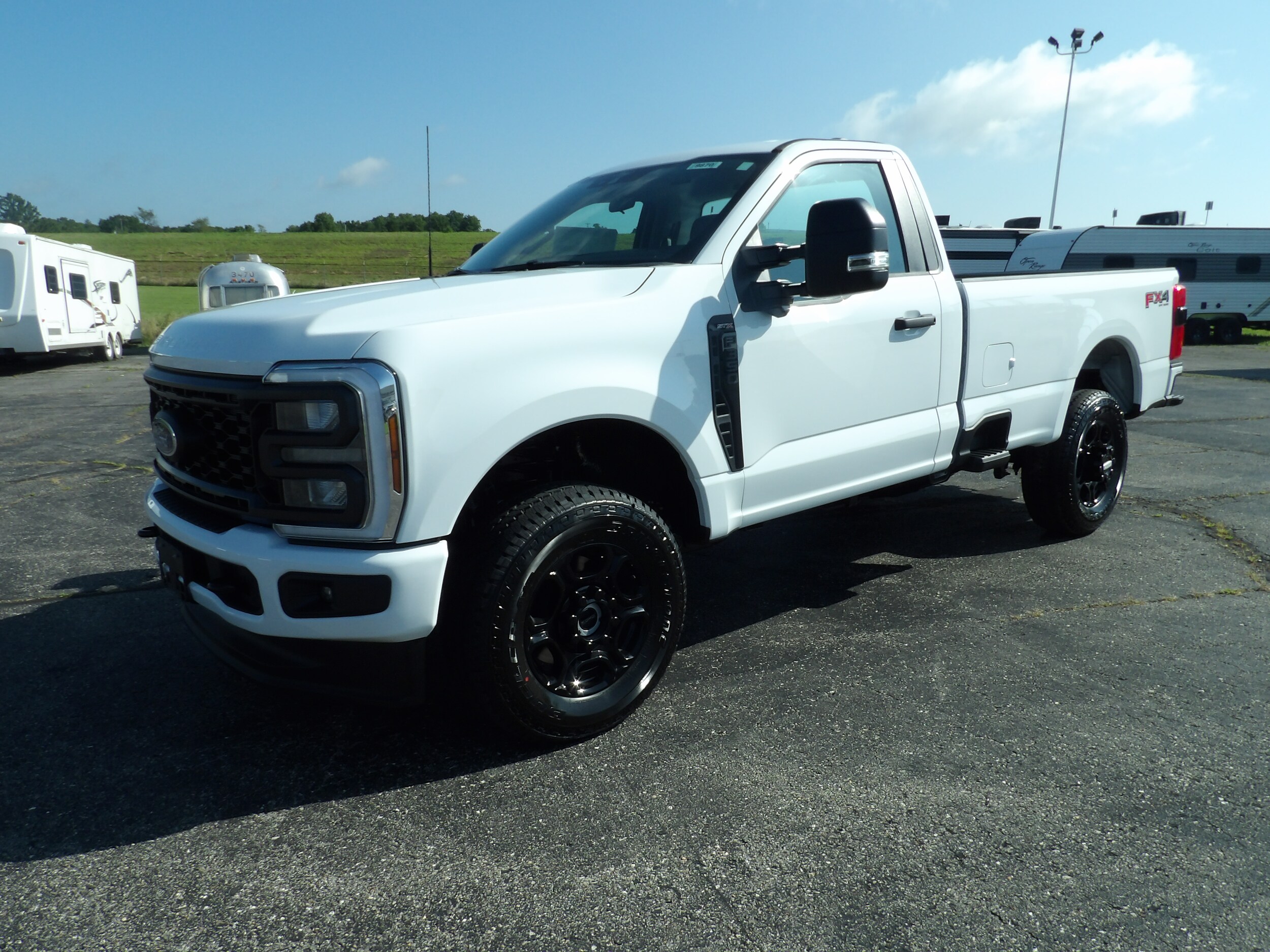 2025 Ford F-350 photo 2