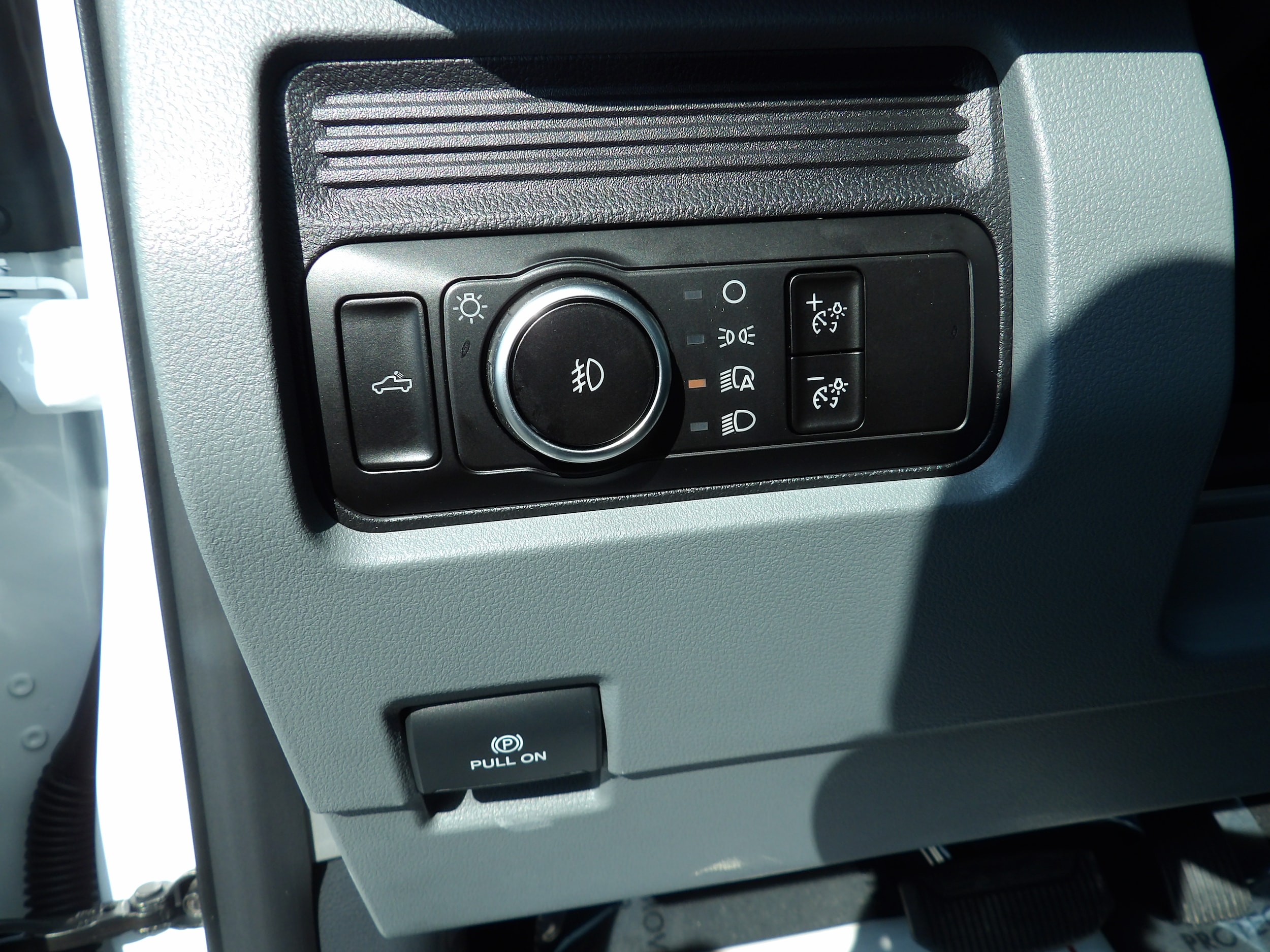 2025 Ford F-350 Super Duty XL - Photo 13