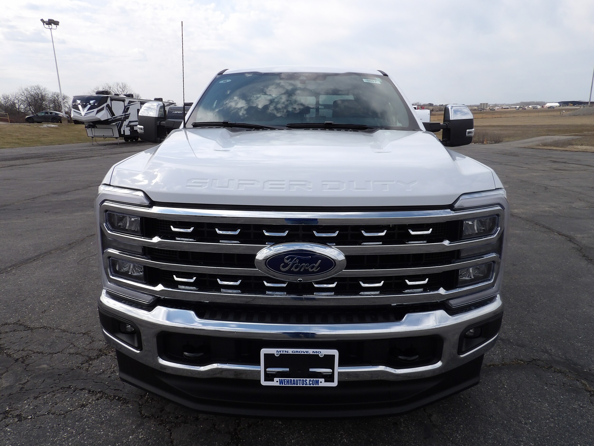 2025 Ford F-250 photo 3