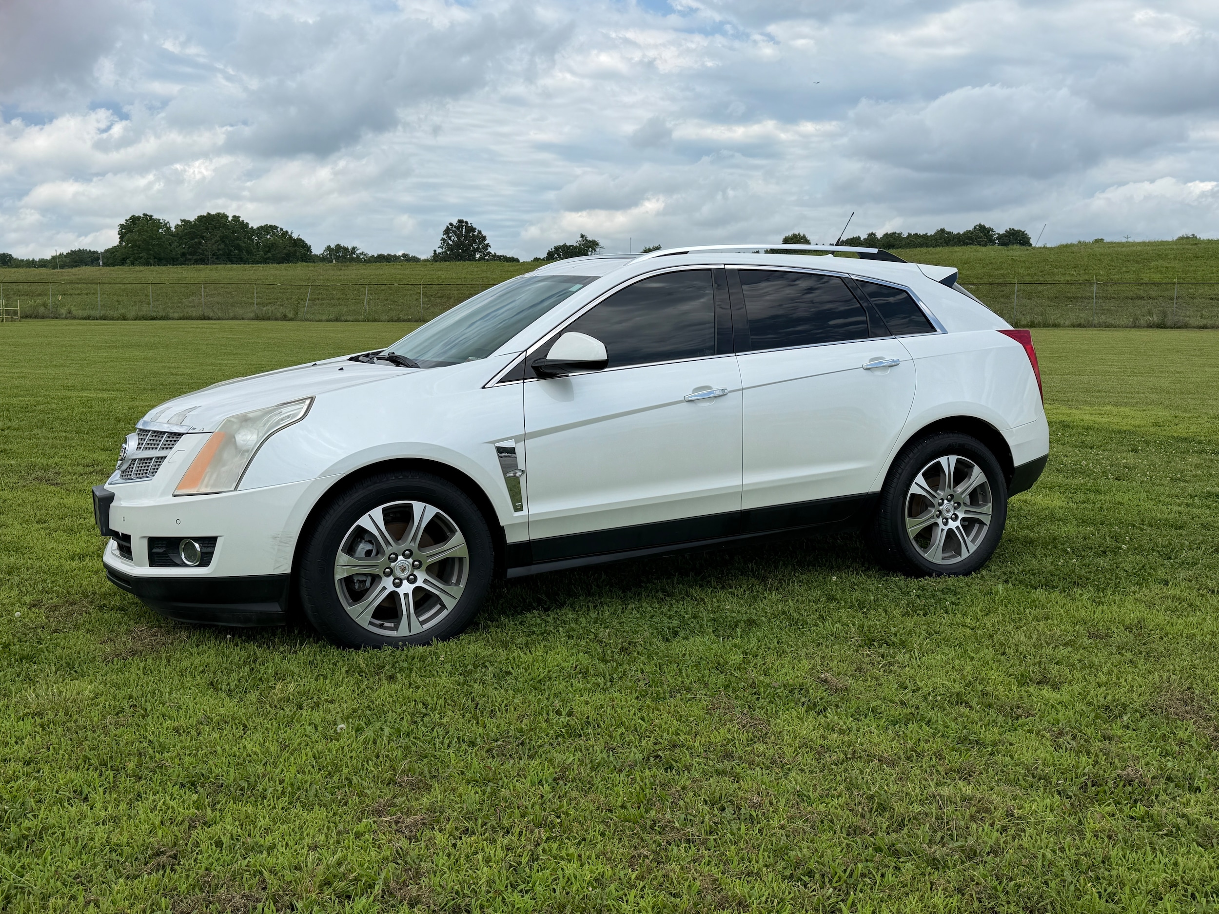 Gray (Platinum Ice Tricoat) 2012 Cadillac SRX SUV / Crossover Front-Wheel Drive Automatic