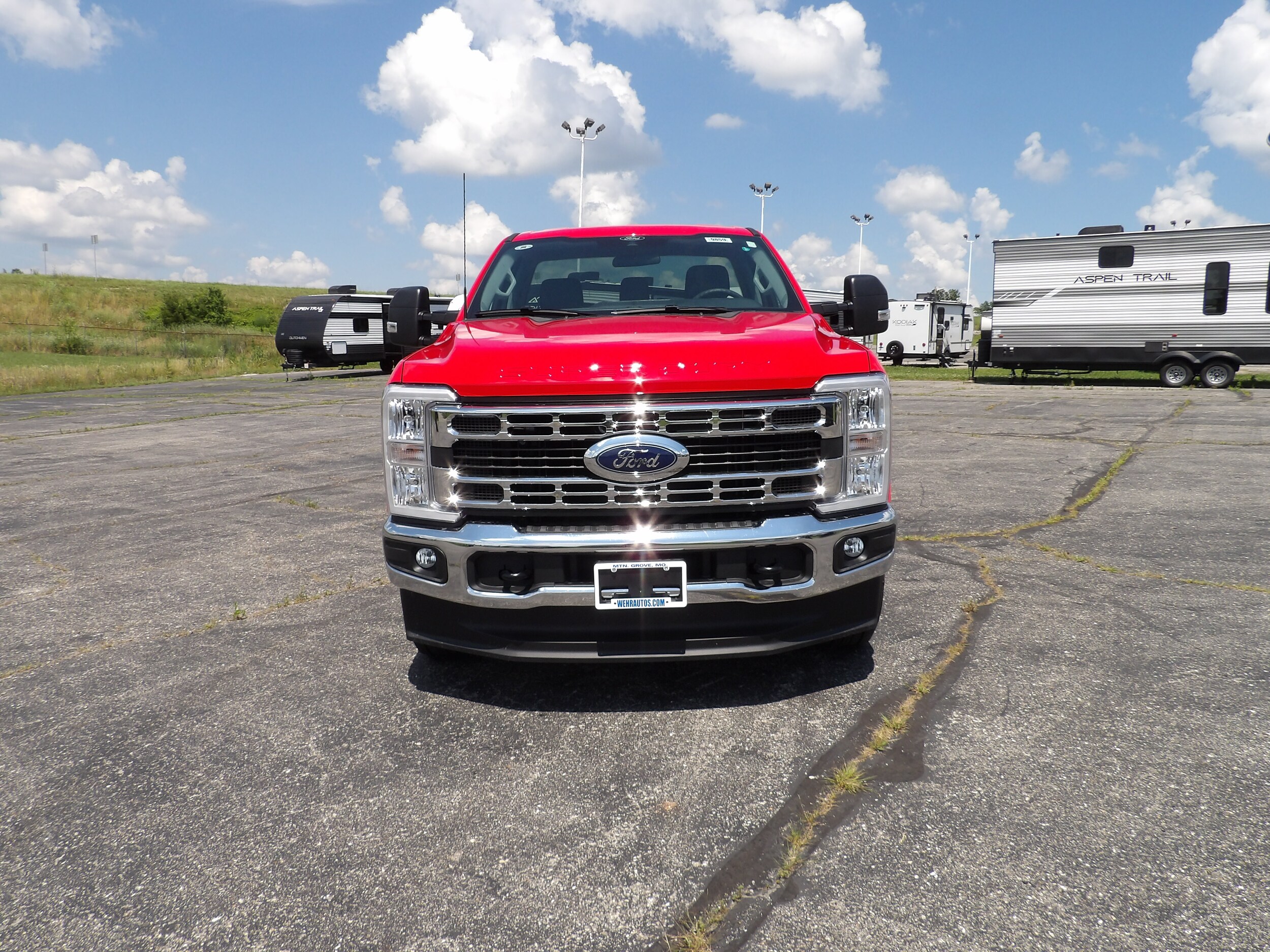 2025 Ford F-350 photo 3