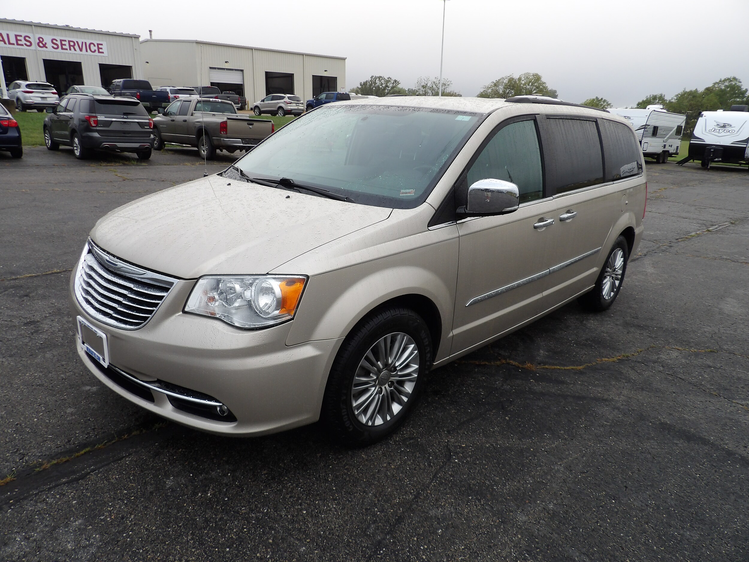 2015 Chrysler Town & Country photo 3