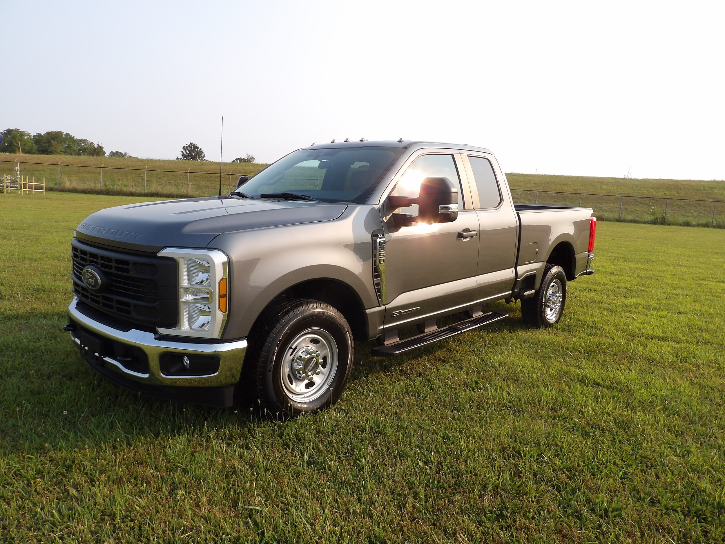 2024 Ford F-350 photo 2