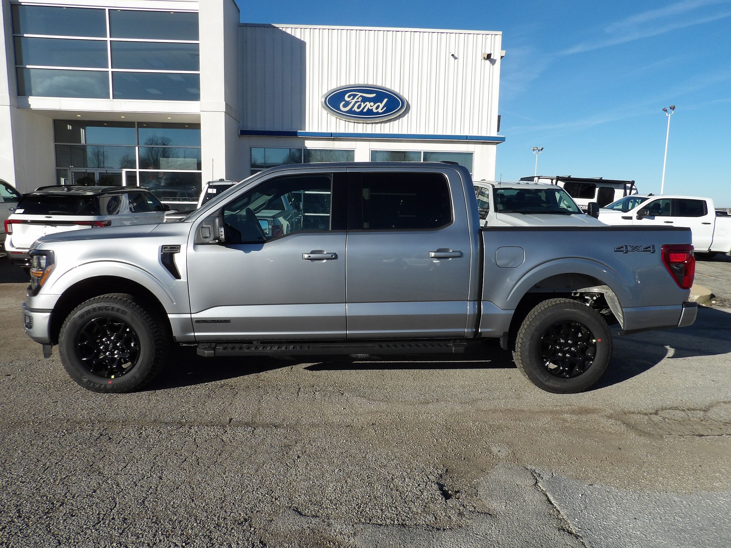 2025 Ford F-150 XLT's photo