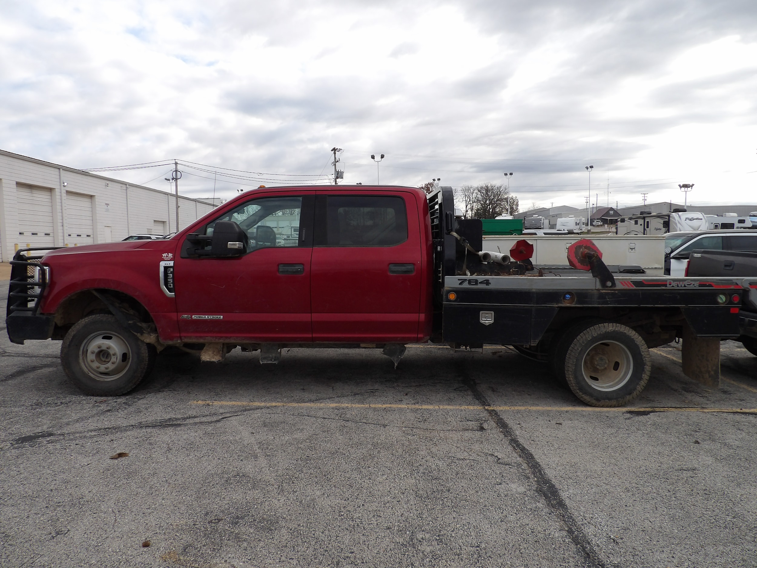 2018 Ford F-350 Super Duty Chassis Cab XLT's photo