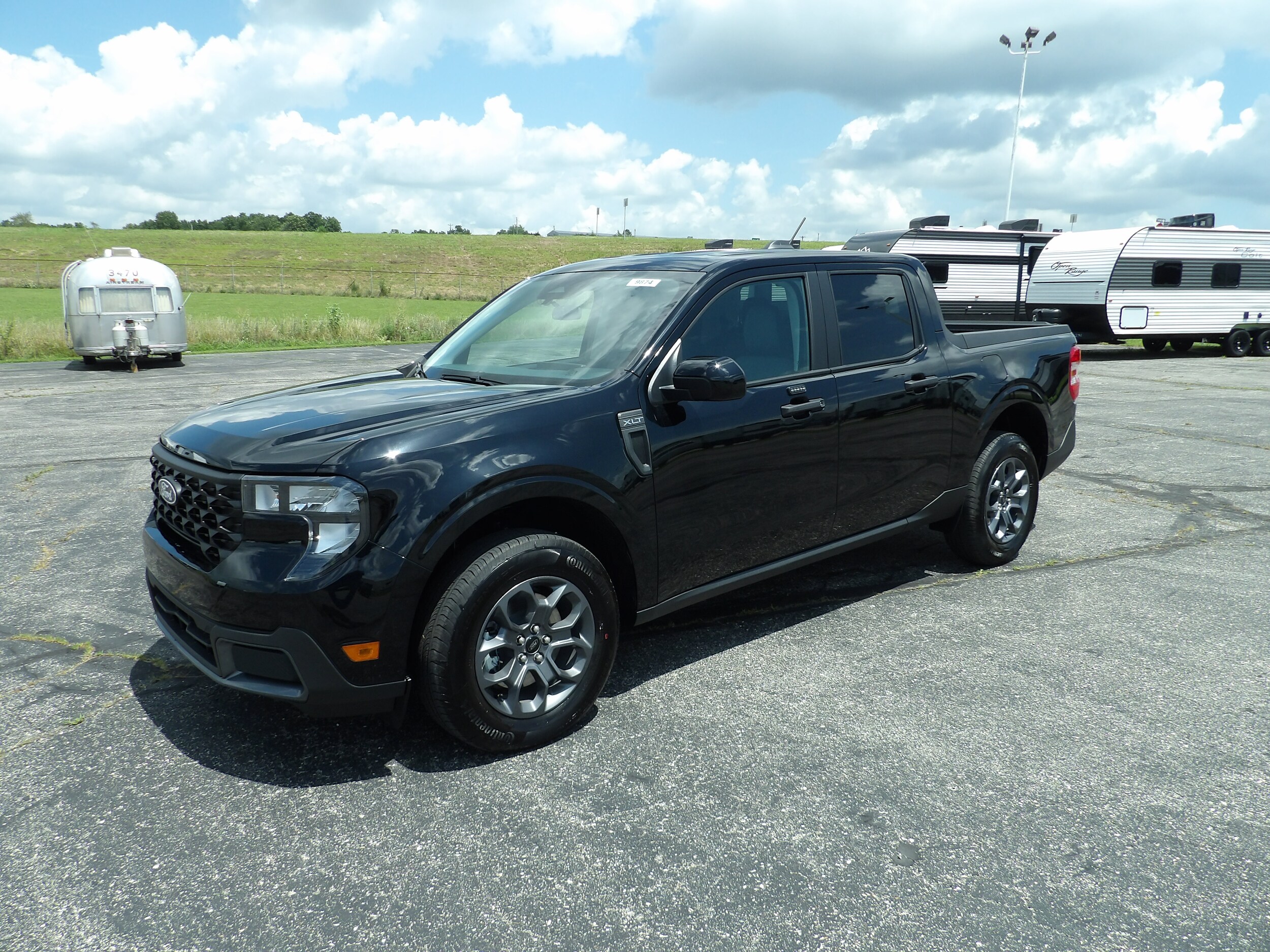 2025 Ford Maverick XLT photo 2