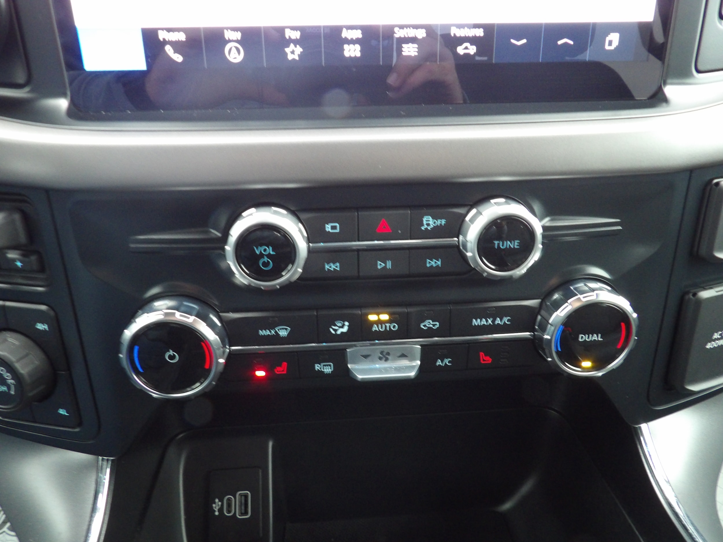 2025 Ford F-150 XLT - Photo 16