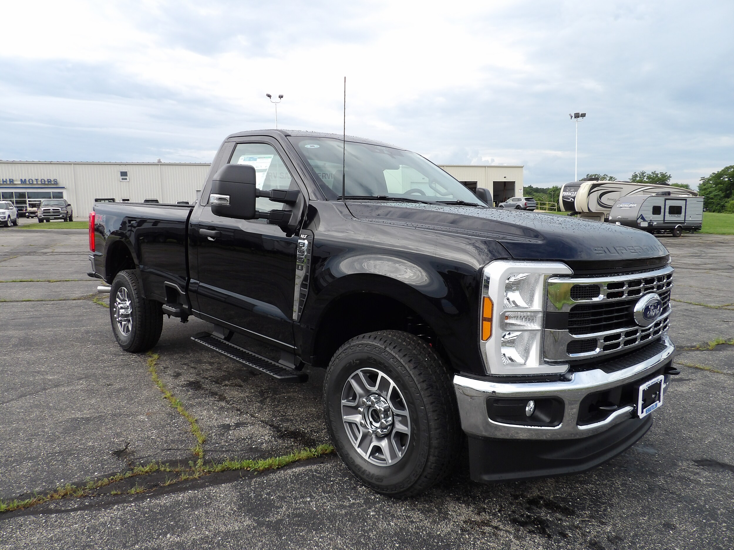 2025 Ford F-350 photo 3