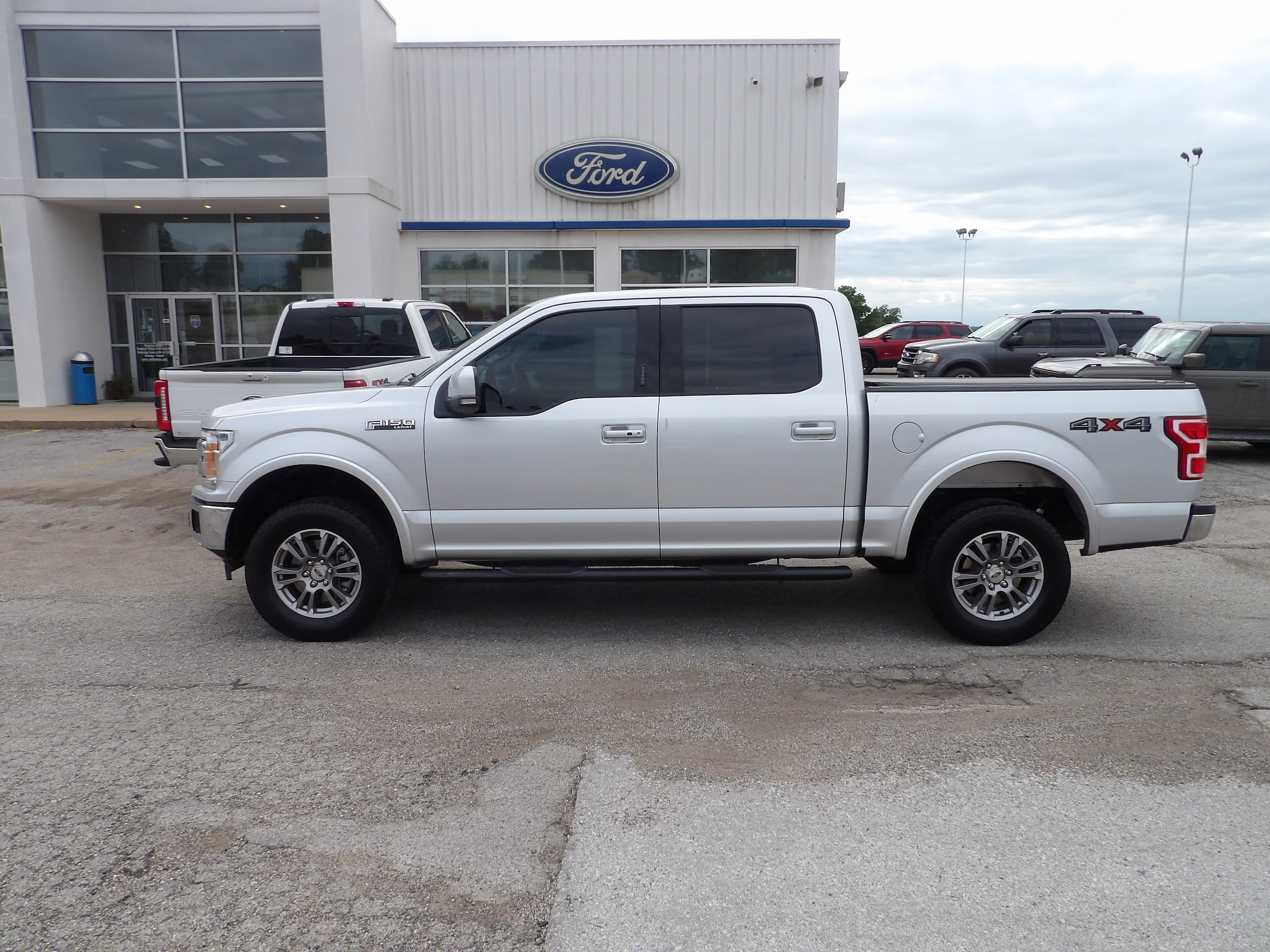 2019 Ford F-150 Lariat 4x4 SuperCrew 5-1/2 Box's photo