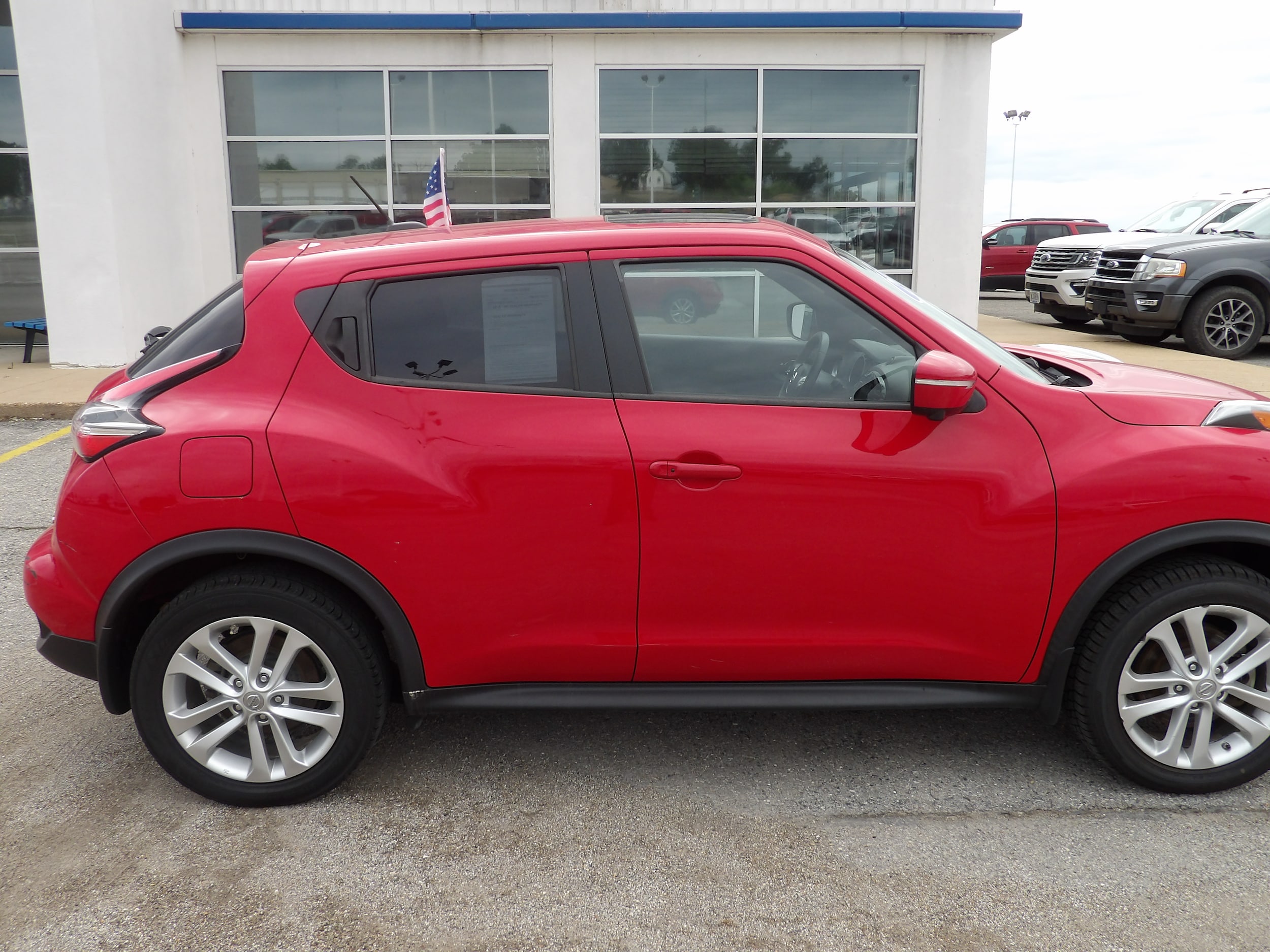 2015 Nissan Juke SV AWD CVT's photo