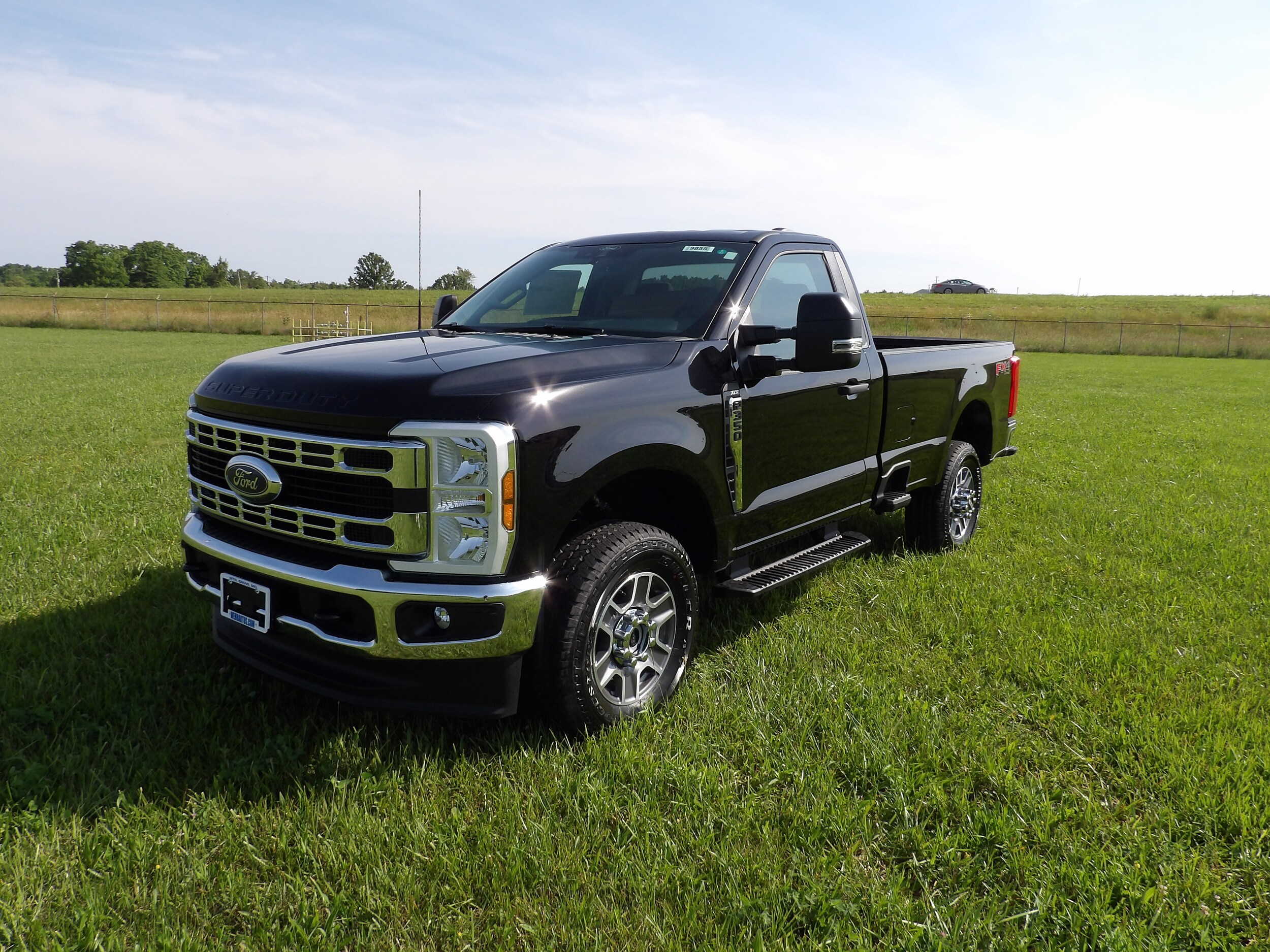 2025 Ford F-350 photo 3