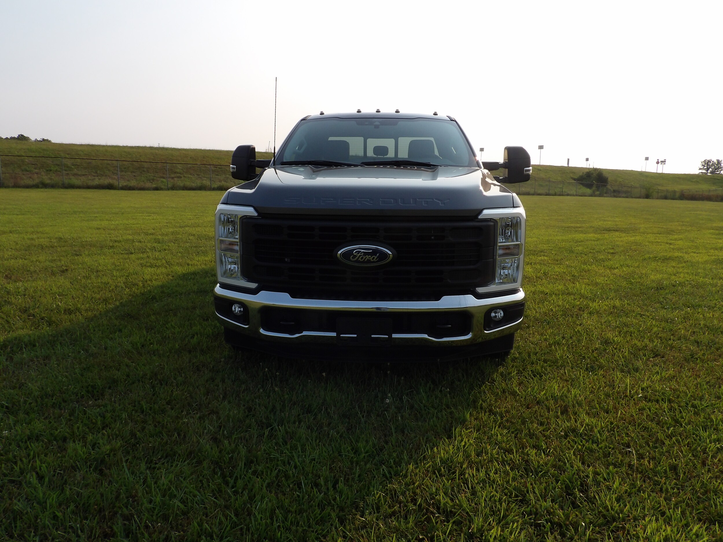 2024 Ford F-350 photo 3