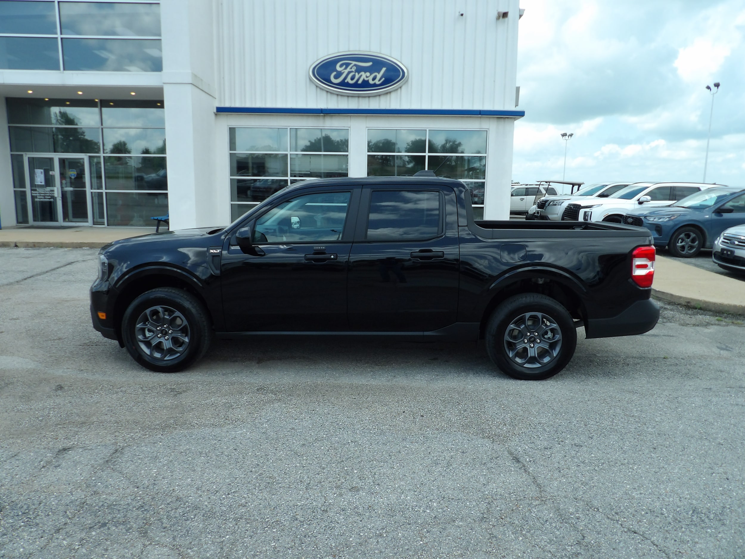 2025 Ford Maverick XLT's photo