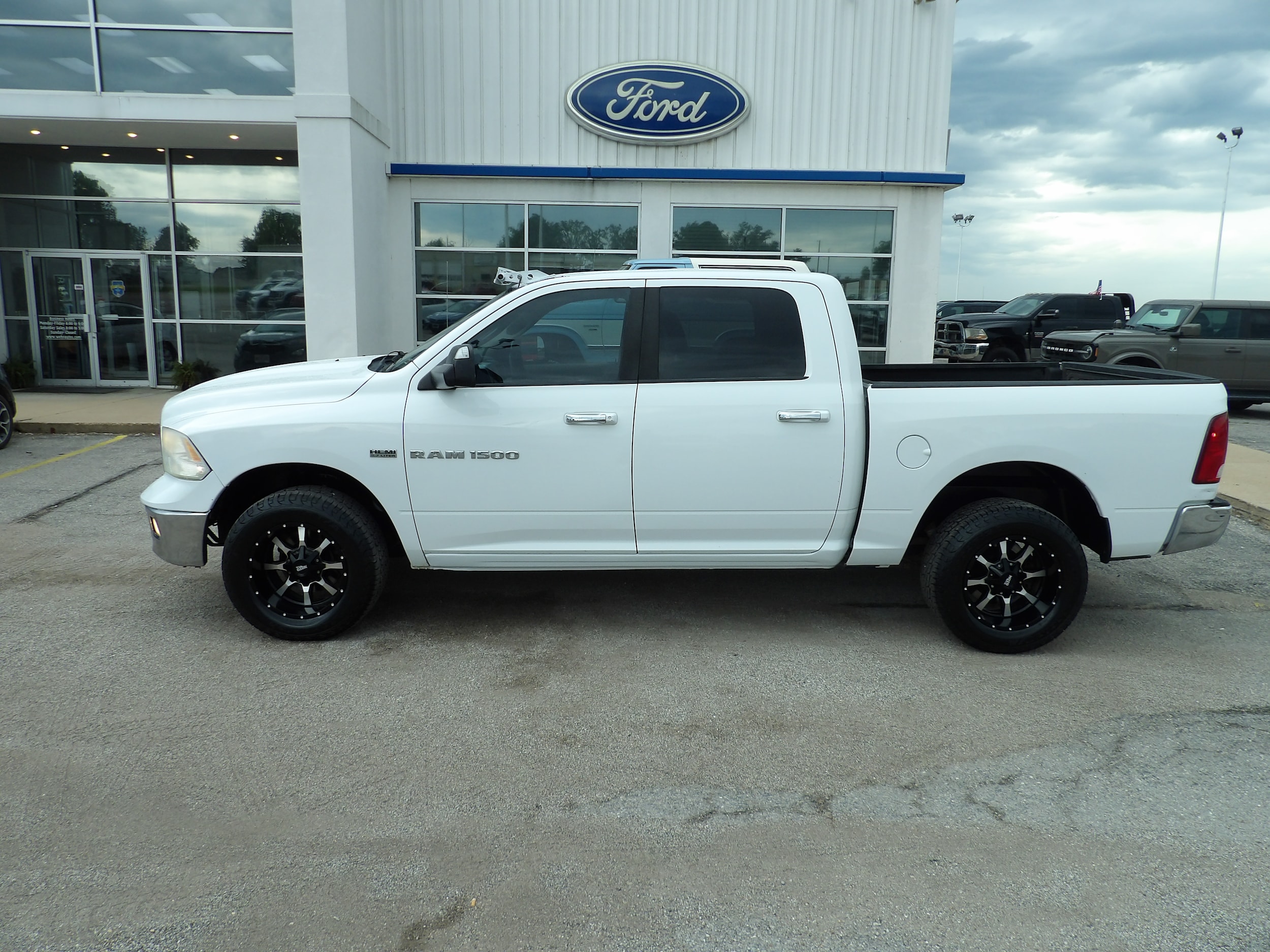2012 RAM 1500 SLT 4x4 Crew Cab's photo