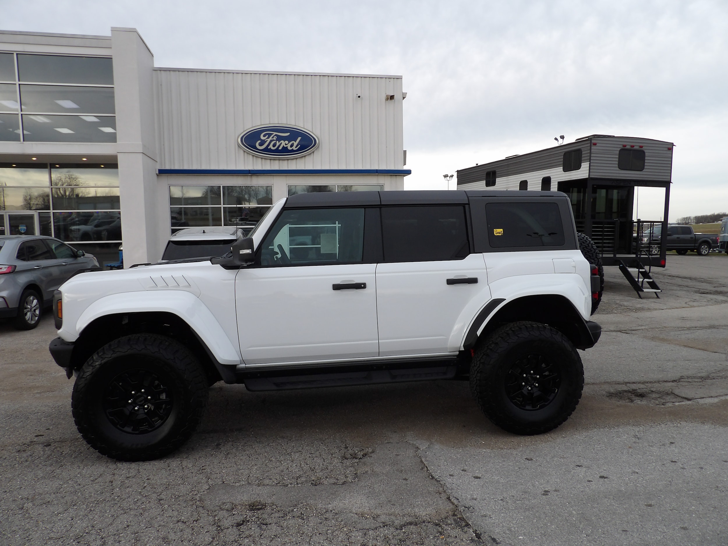 2024 Ford Bronco 4-Door Raptor's photo