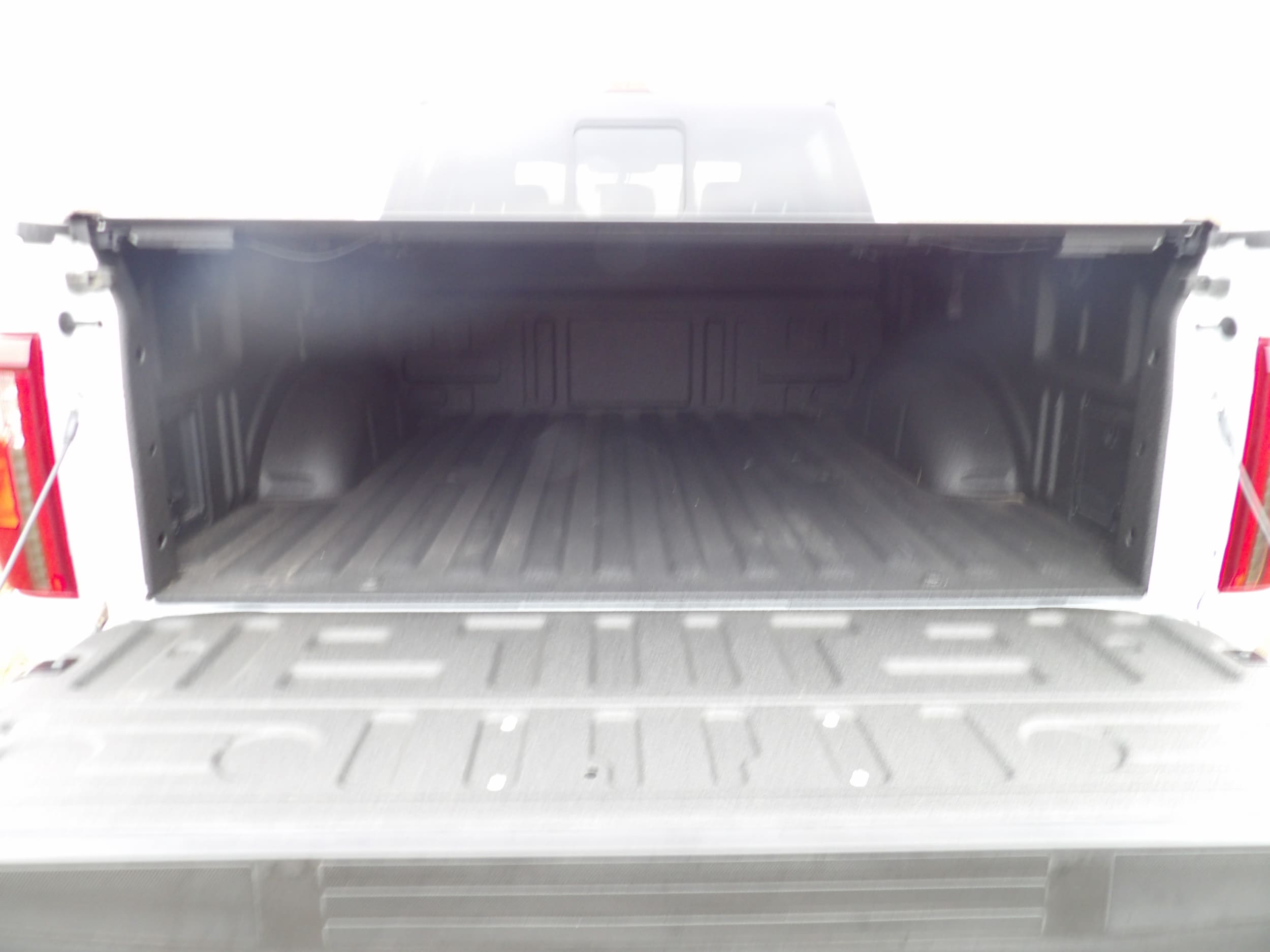 2025 Ford F-150 XLT - Photo 10