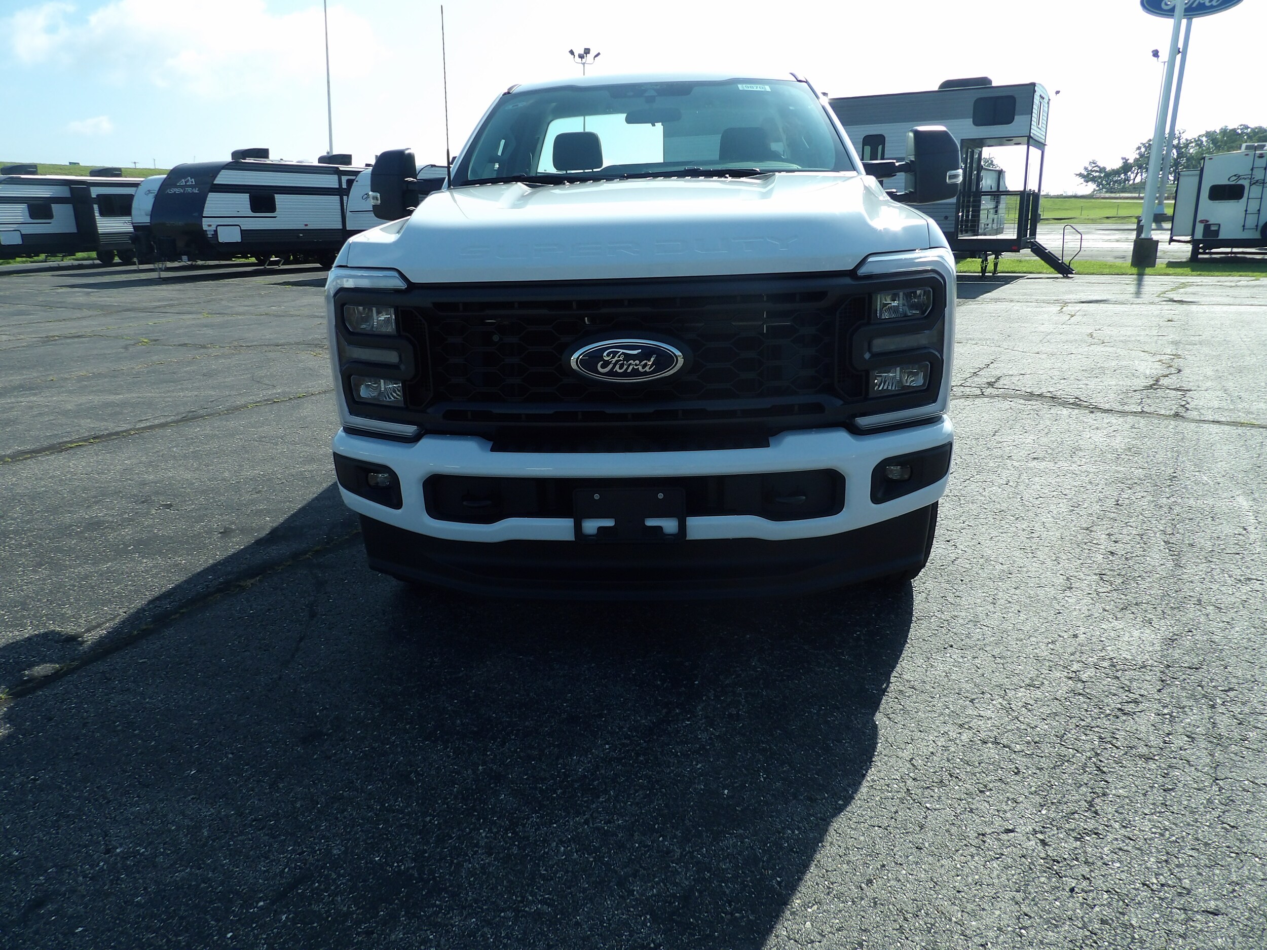2025 Ford F-350 photo 3