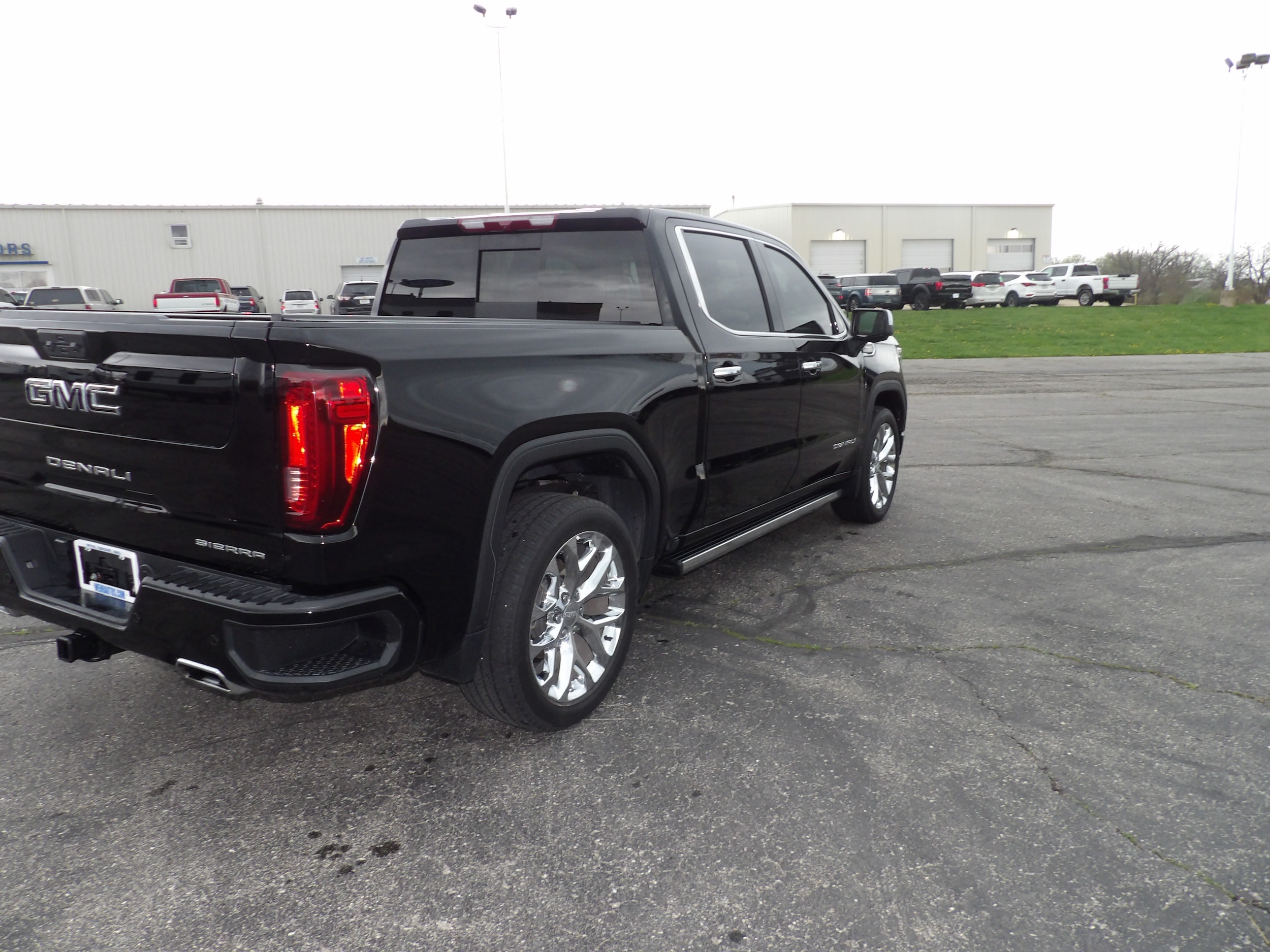 2022 Gmc Sierra Denali photo 3