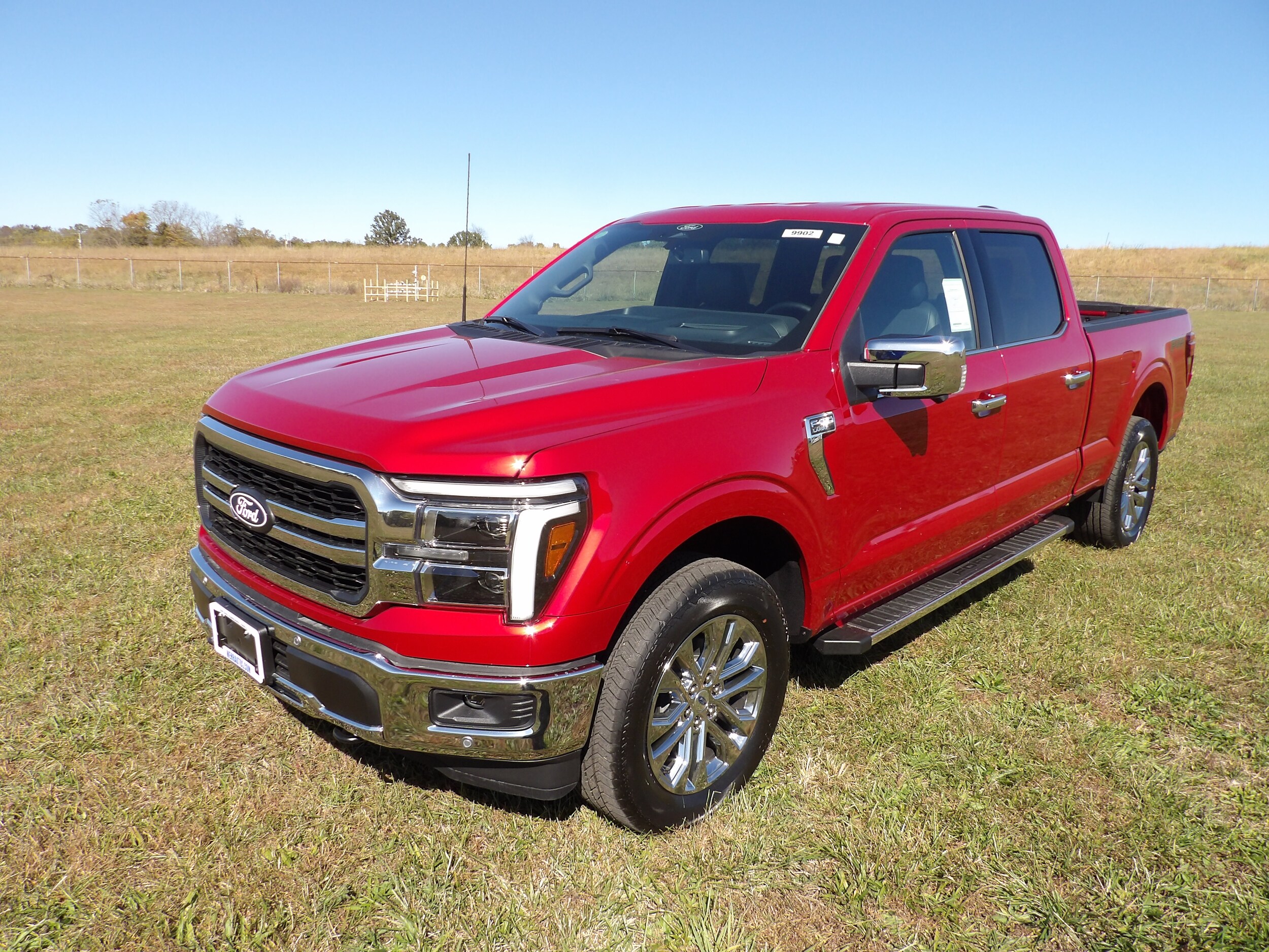 2025 Ford F-150 Lariat photo 3