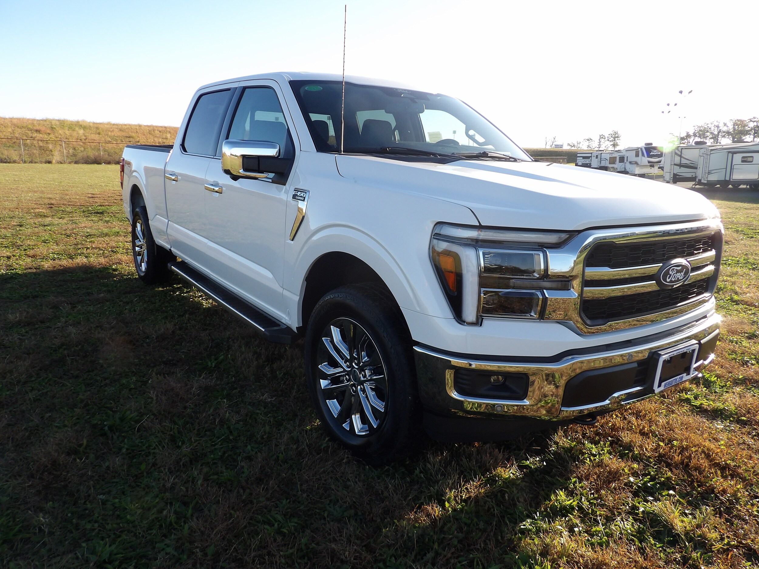 2025 Ford F-150 Lariat photo 4